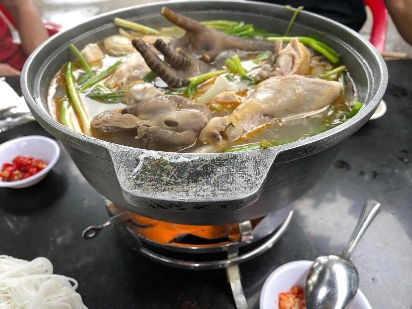 Ảnh 2 - lịch trình Food tour 1 ngày cùng nhóm bạn ở Hóc Môn ( thích hợp tụ họp bạn bè) - Tripical | Travel planner App